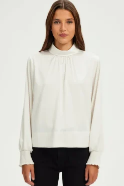 Blouse en satin écru à col montant - BERYLL | Pablo Online