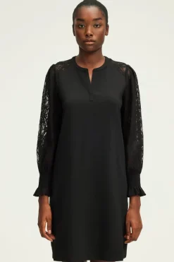 Robe courte aux manches en dentelle - STEPHANIE | Pablo Shop