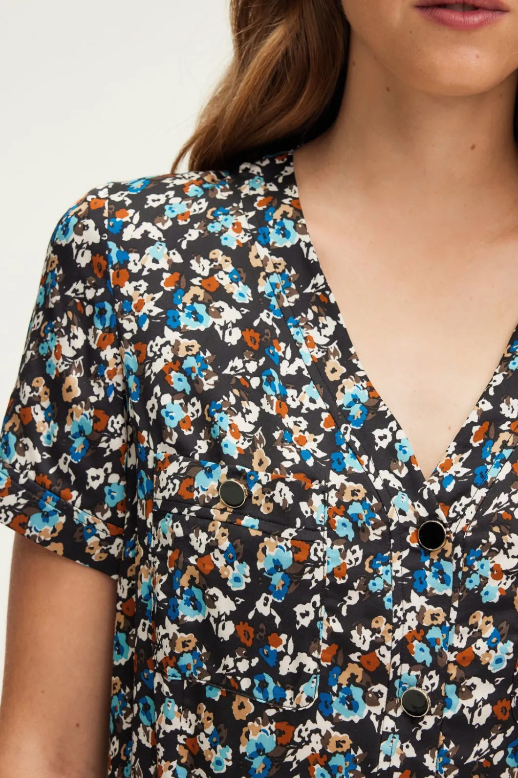 Robe courte cintrée à fleurs - SABRIA | Pablo Sale